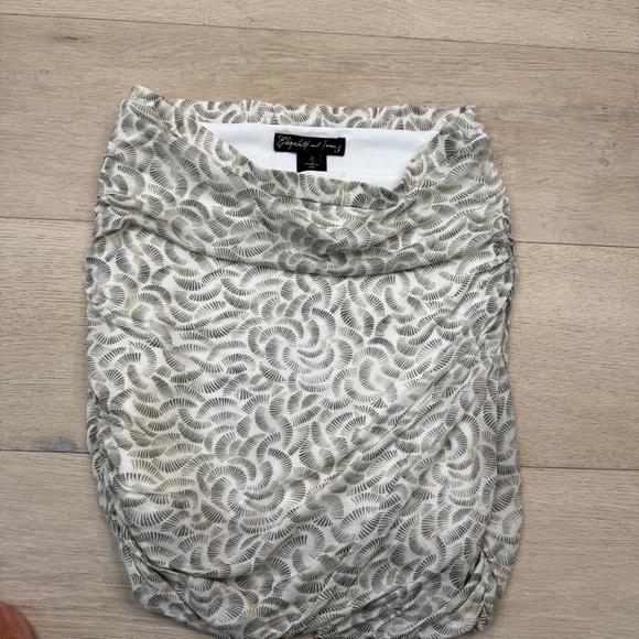 Elizabeth and James Patterned Gray and White Skirt - Picture 2 of 4